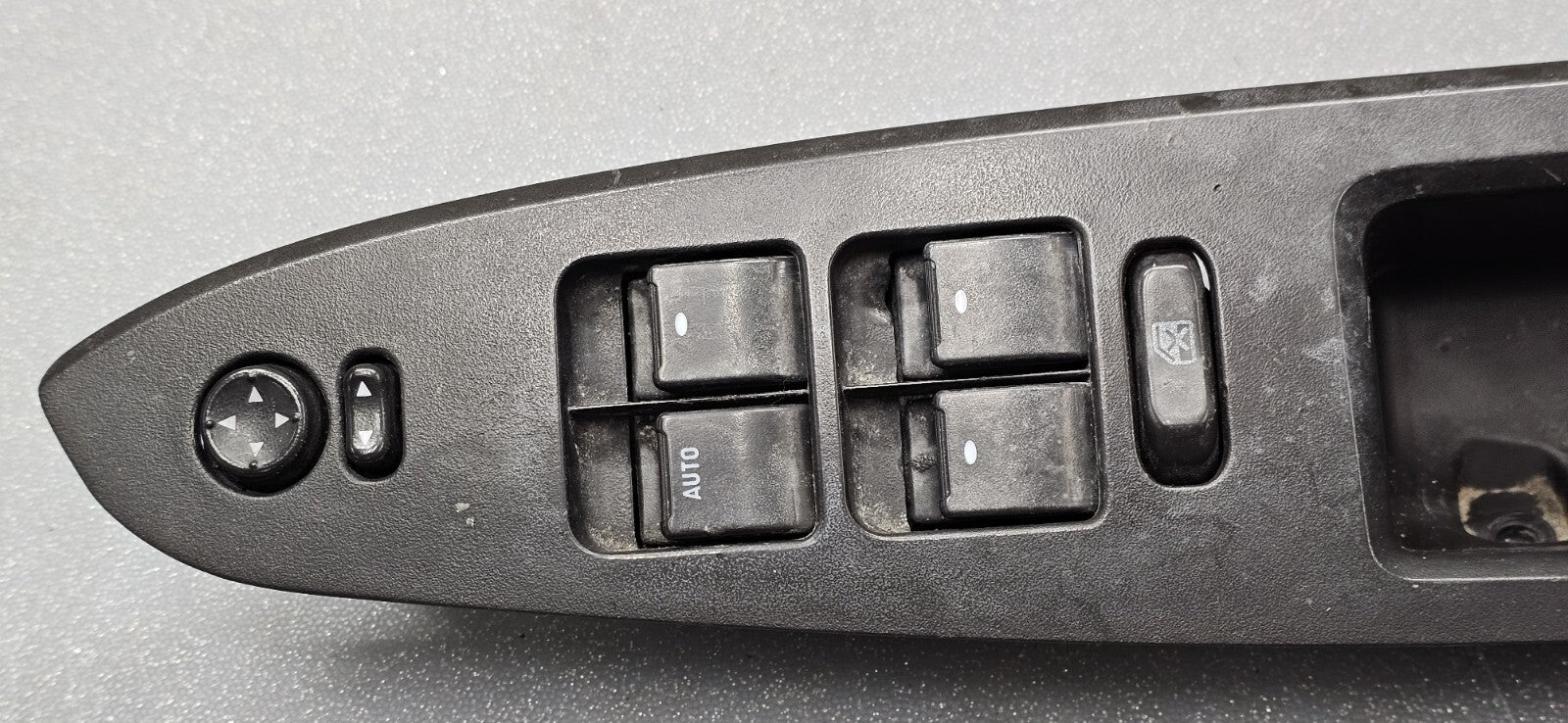 🔥06-08 CHEVY IMPALA LEFT DRIVER MASTER POWER WINDOW SWITCH BEZEL ASSEMBLY BLACK