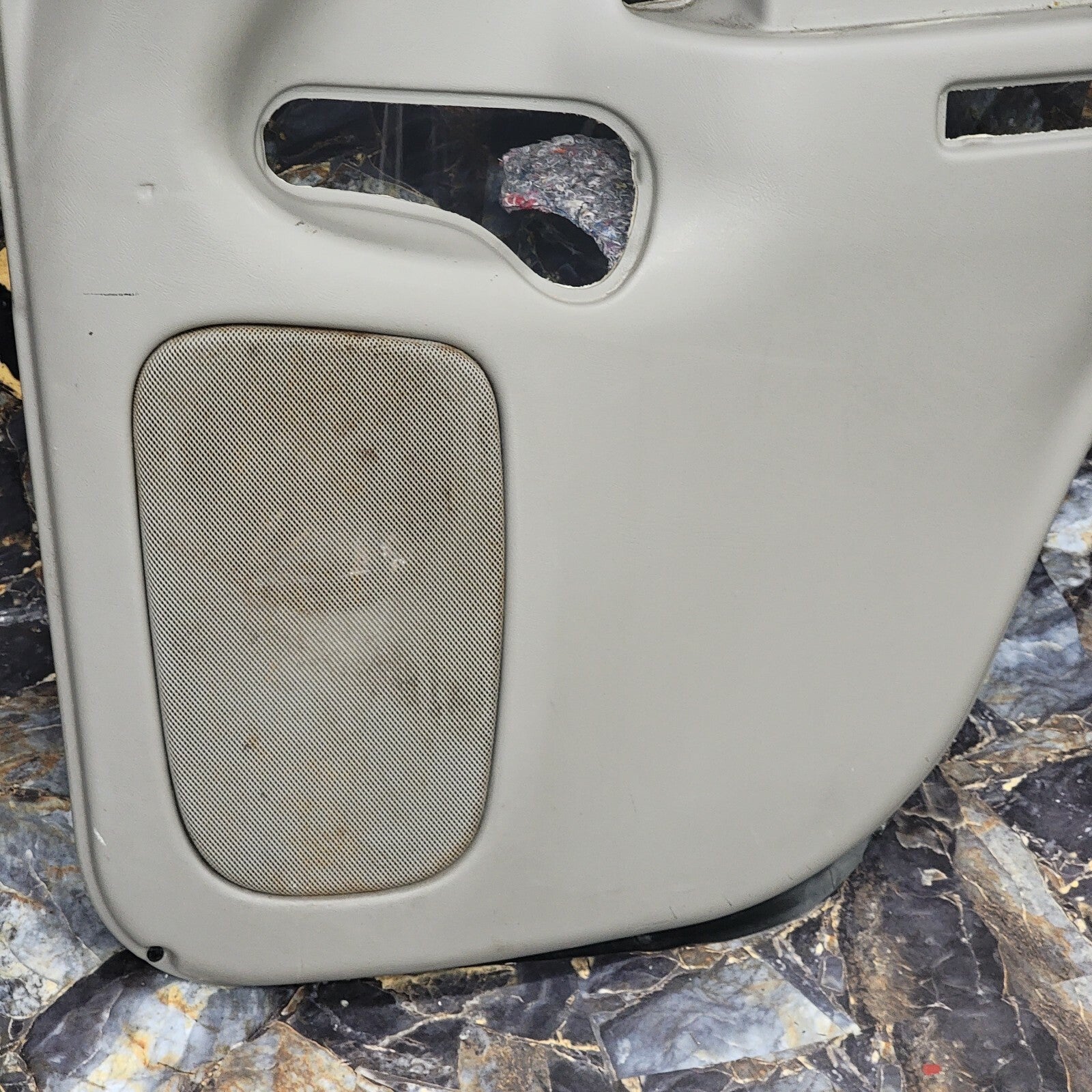 🔥99-06 Silverado SIERRA Door Panel Rear RIGHT /No Arm LIGHT GRAY G-H2 D7