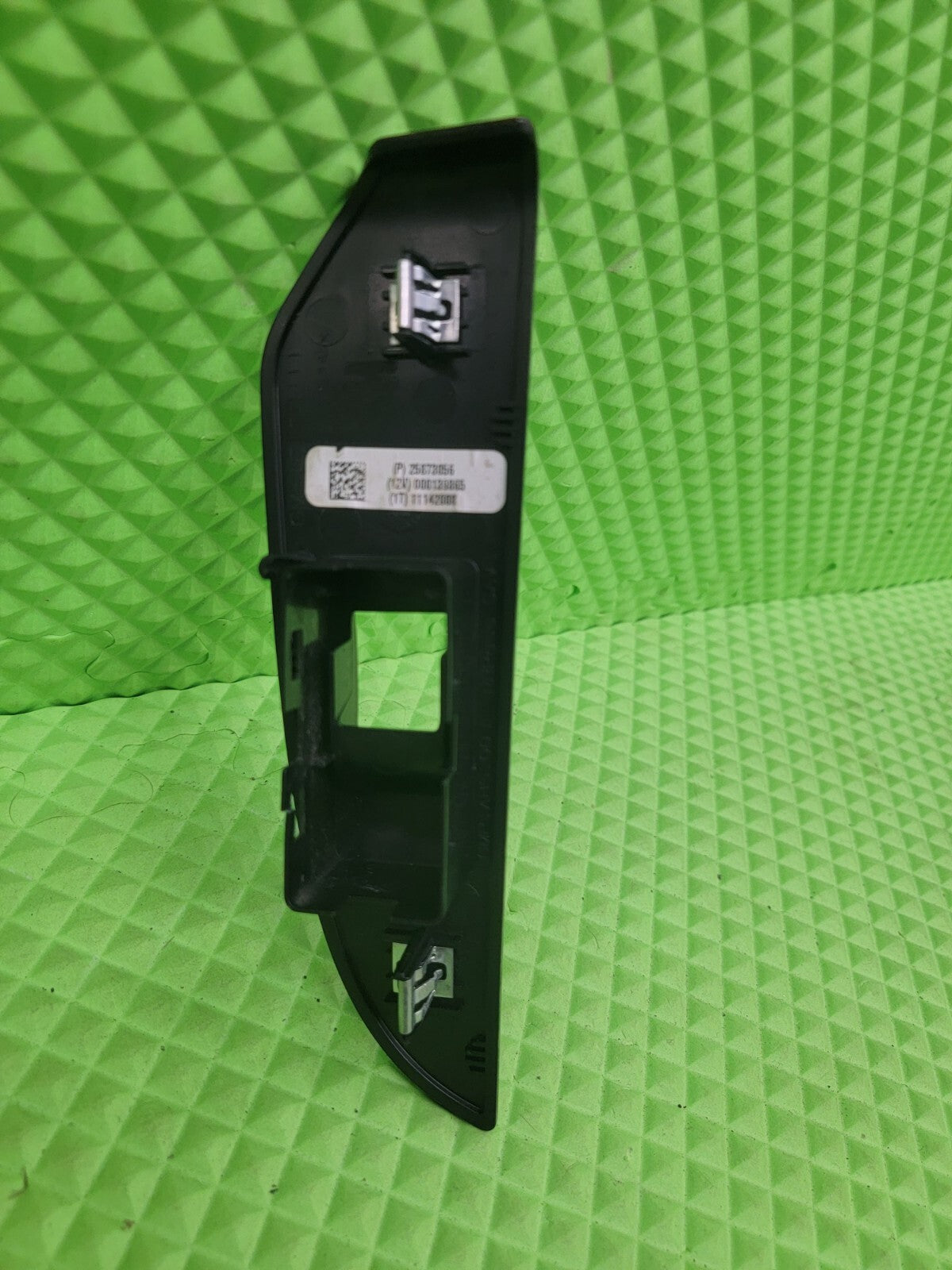 🔥07 - 13 Chevy saburban rear left Side Window Switch Bezel OEM Woodgrain WS5