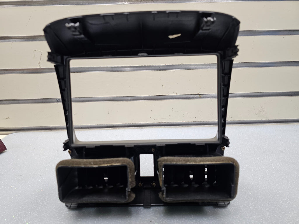 🔥02-06 Honda CR-V Center Panel Air Vent Grille Radio Bezel Black Assembly OEM