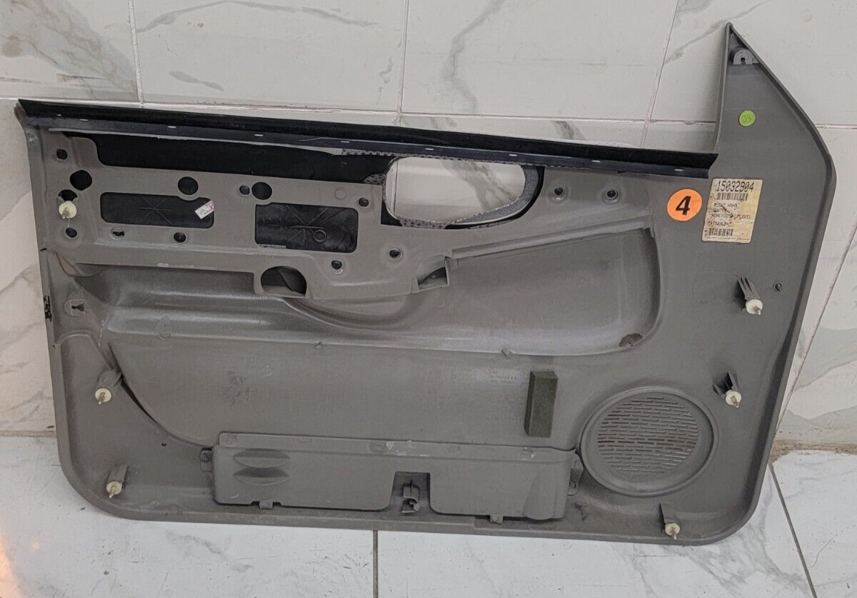 98-04 Chevy Blazer Jimmy S-10 GMC Sonoma Front Door Panels Auto OEM RIGHT GRAY