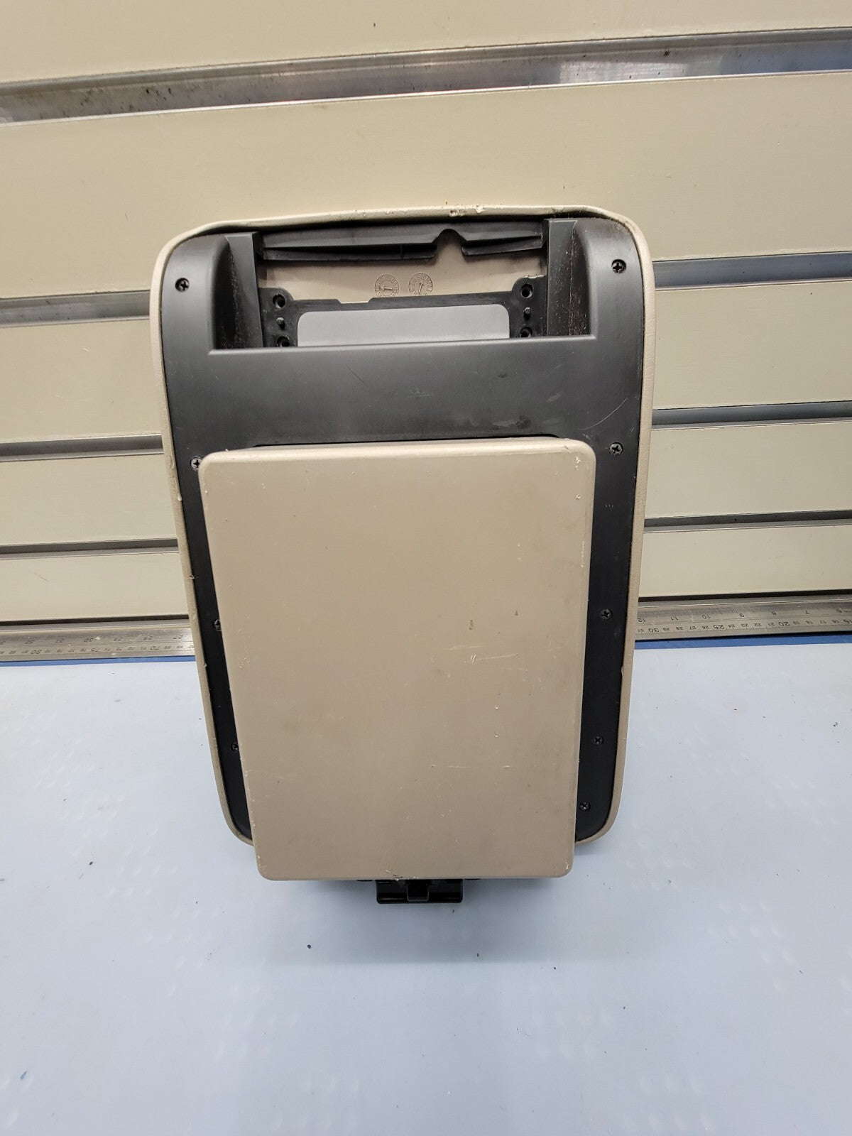 🔥 2004-2010 Toyota Sienna Center Console Lid Armrest Arm Rest Cover Tan