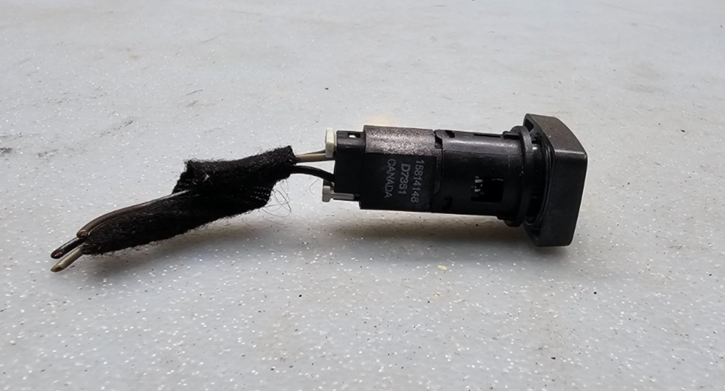 🔥07-11 Buick Lucerne Center Console Electronic Traction Control Switch Button