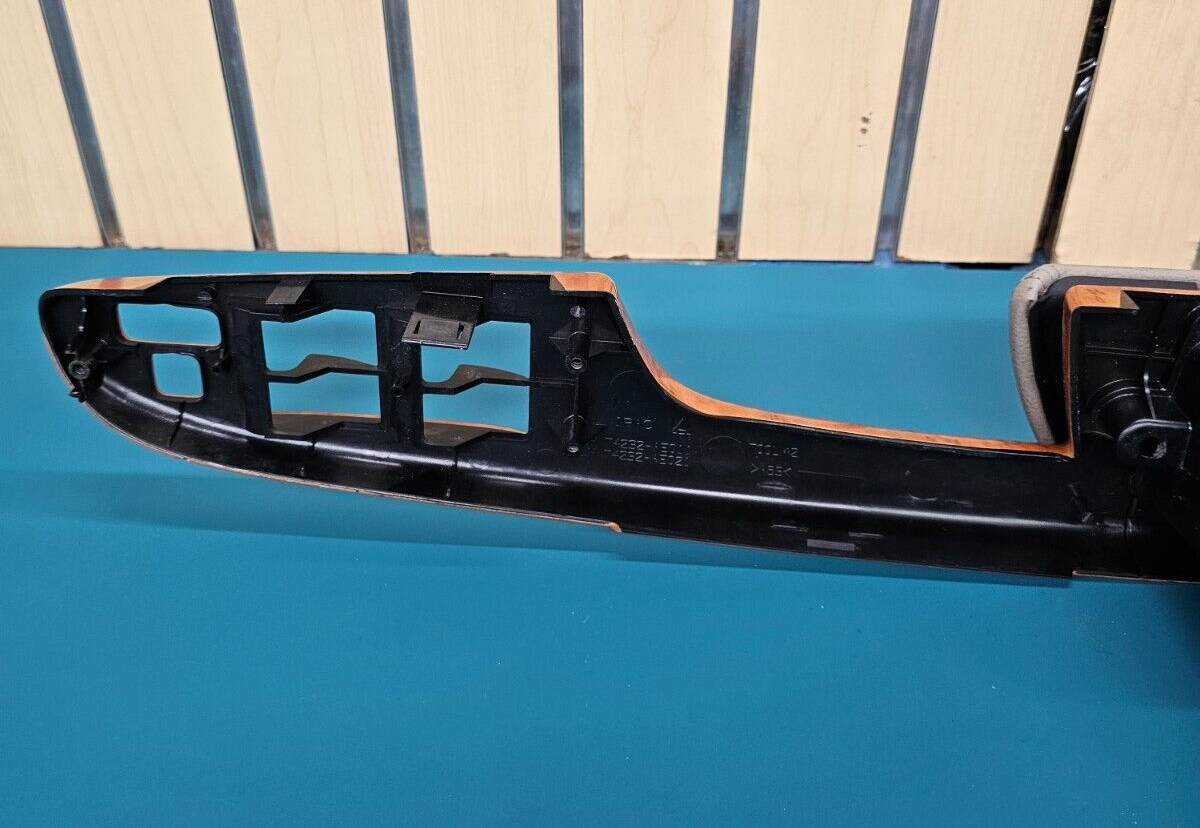🔥04-10 Toyota Sienna Camry LH Left Driver Door Panel Pull Handle Armrest Wood