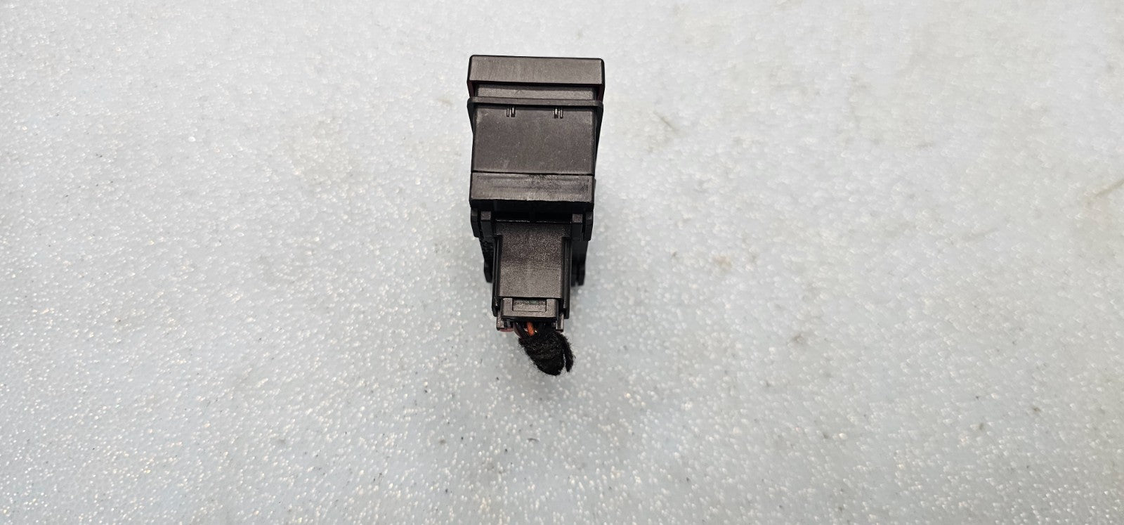 🔥05-07 FORD Focus Emergency Hazard Light Flasher Button Control Switch  BLACK