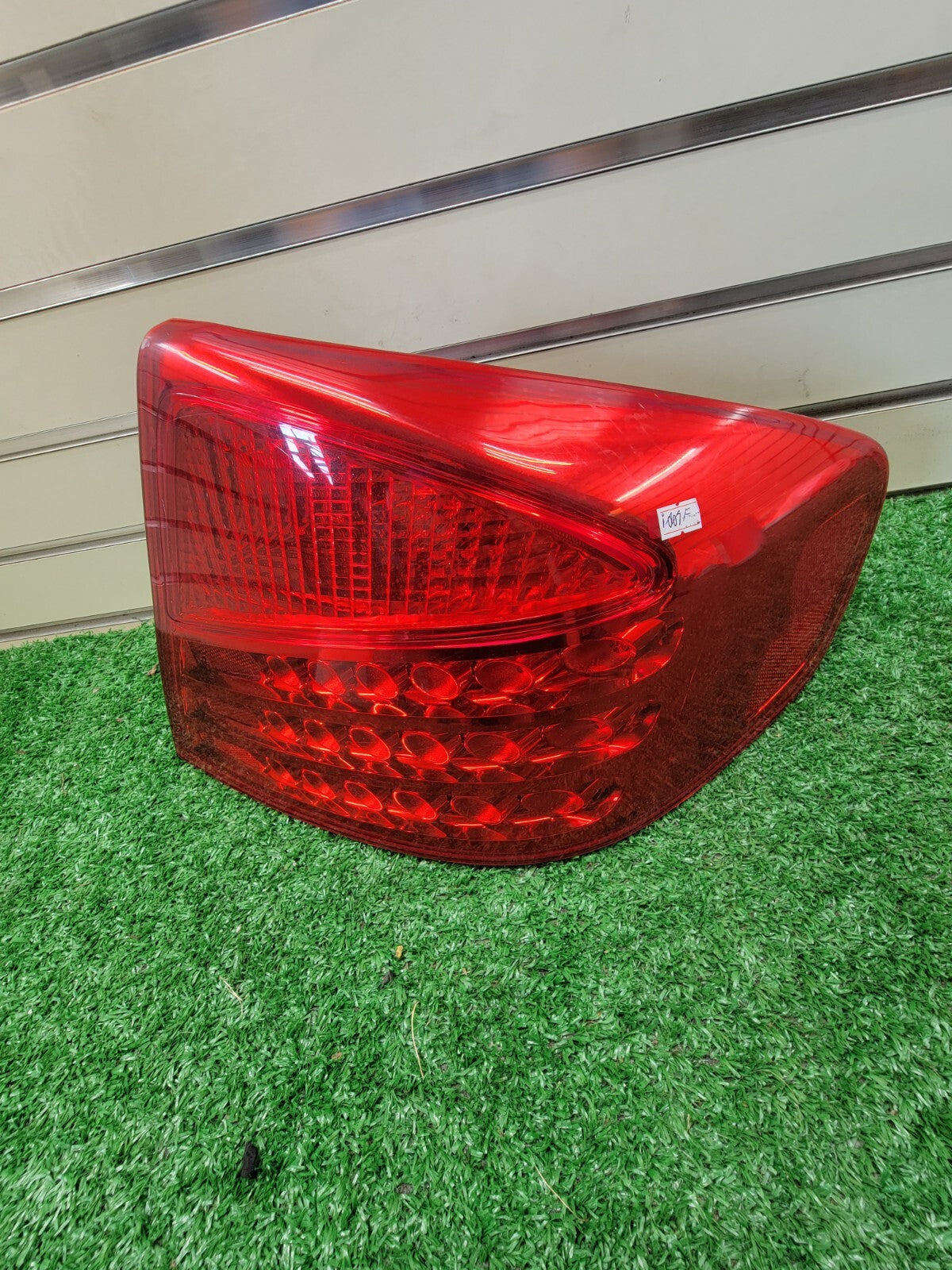 🔥2003-2004 INFINITI G35 SEDAN  RIGHT SIDE LED TAIL LIGHT (1) OEM