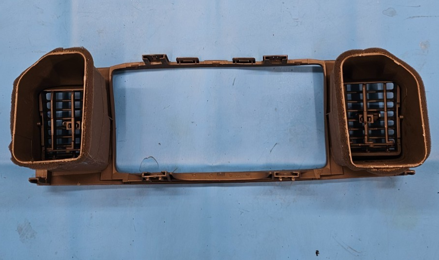 🔥03-08 COROLLA CENTER DASH AM FM RADIO STEREO BEZEL TRIM PANEL OEM TAN