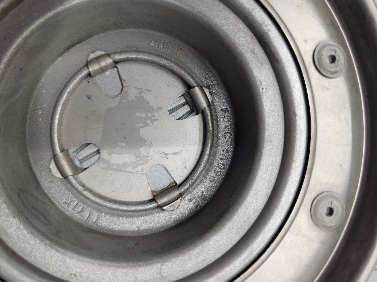 90-97 LINCOLN TOWN CAR FRONT REAR WHEEL TIRE COVER CENTER CAP HUB CAP SILVER OEM