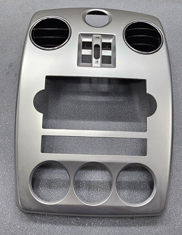 06-10 PT Cruiser Dash AM FM Radio Stereo Display Bezel Trim Panel Climate Silver