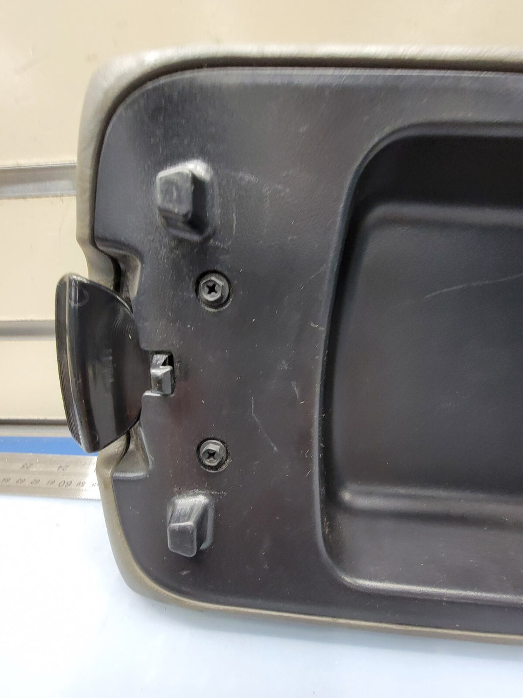 🔥2002-2007 Jeep Liberty Center Console Arm Rest Lid Black OEM