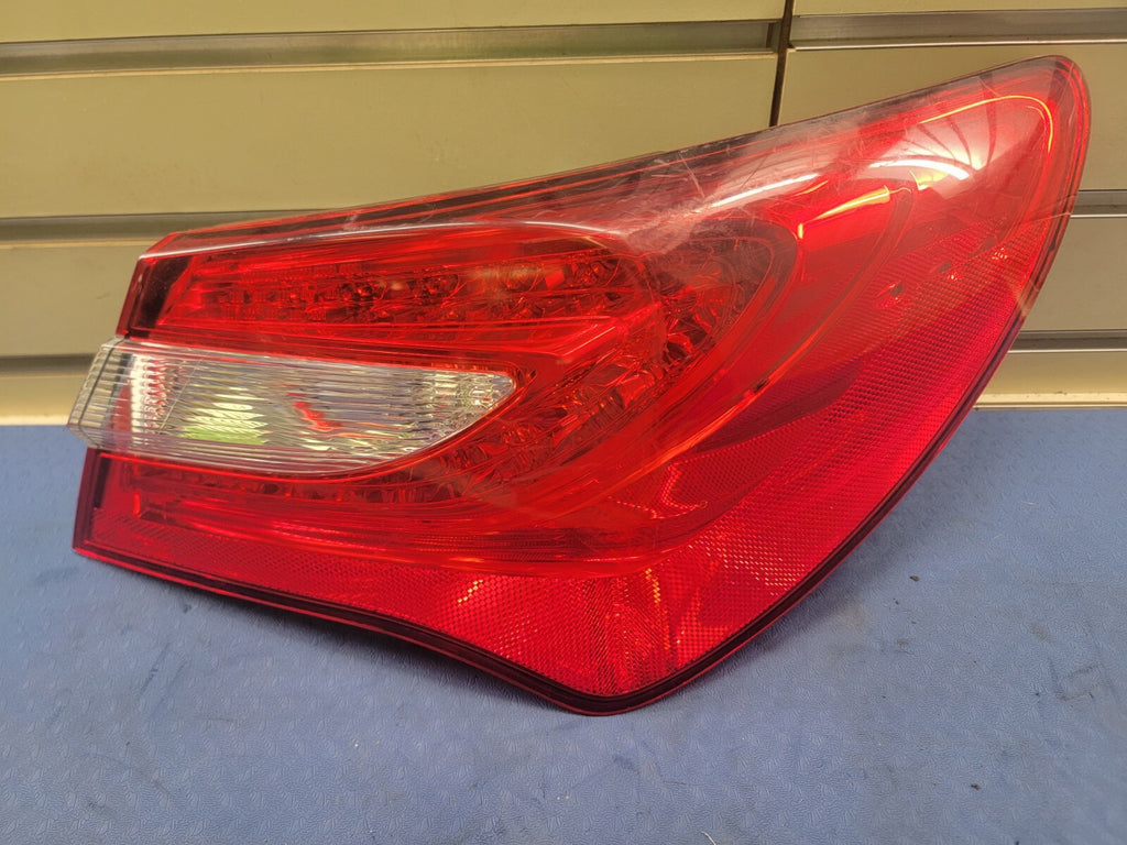 🔥2011 - 2014 Chrysler 200 Tail Light taillight tail lamp passenger side right