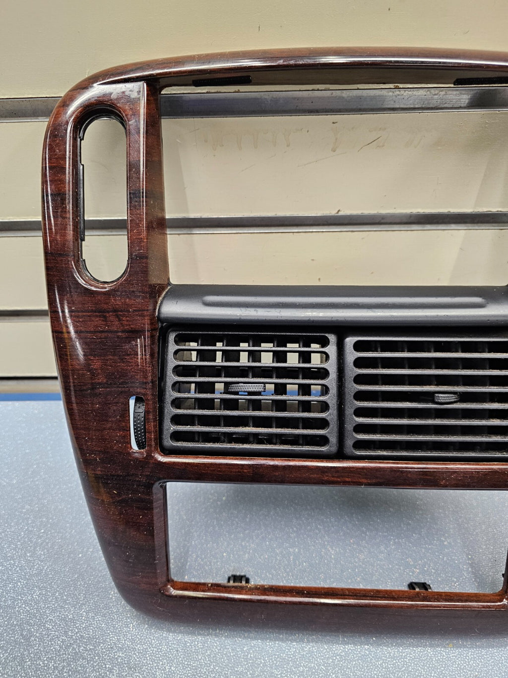 02-05 FORD EXPLORER RADIO AUDIO CLIMATE TEMPERATURE CONTROL BEZEL TRIM WOODGRAIN