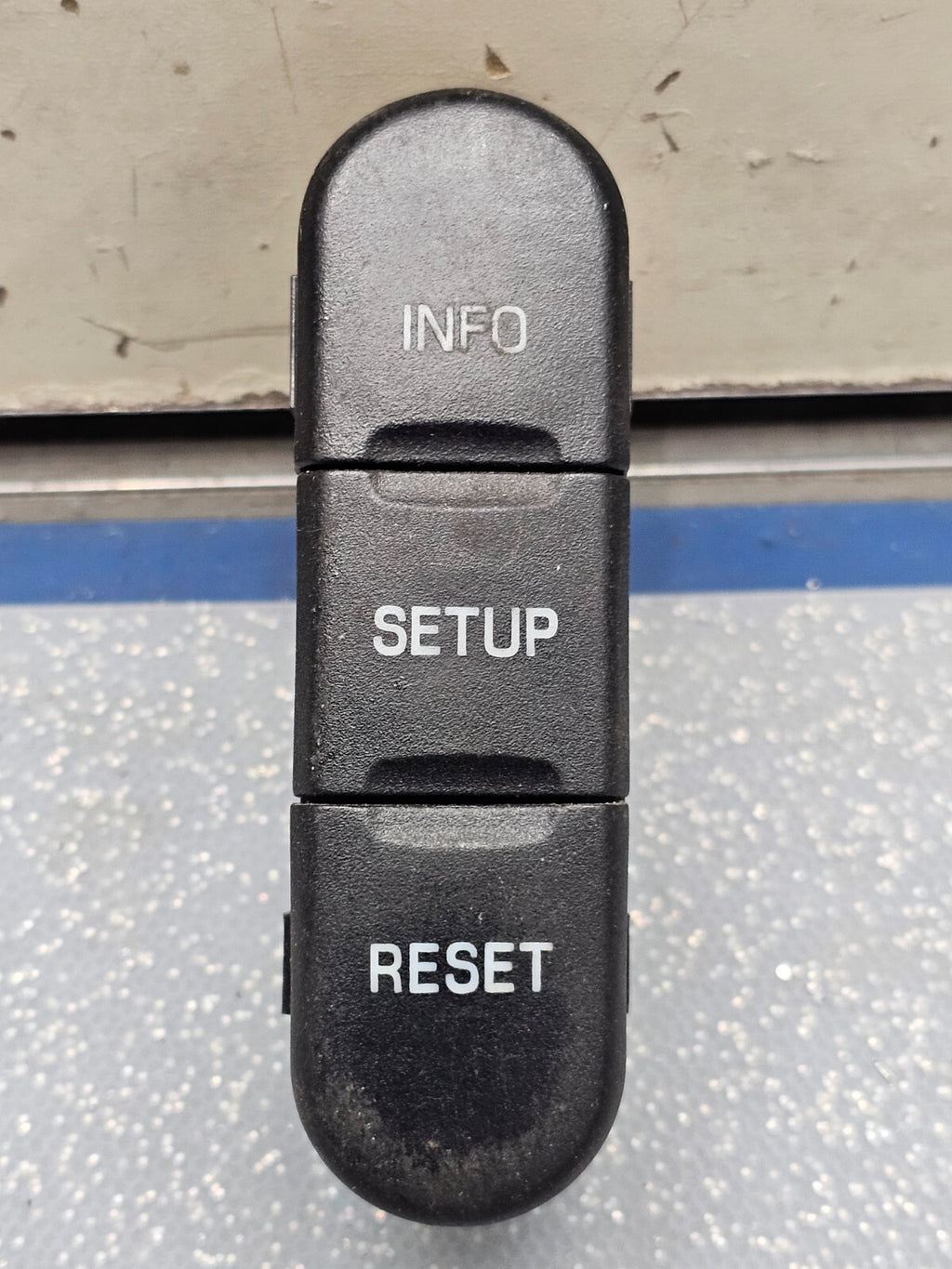 02-05 Explorer Mountaineer Left Driver Information Display Switch SETUP Assembly
