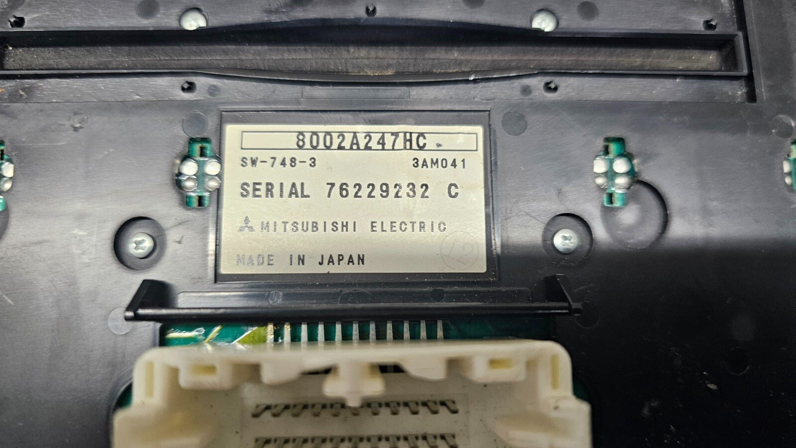 06-08 Mitsubishi ENDEAVOR Dash AM FM Radio CD Player Control Stereo Assembly OEM