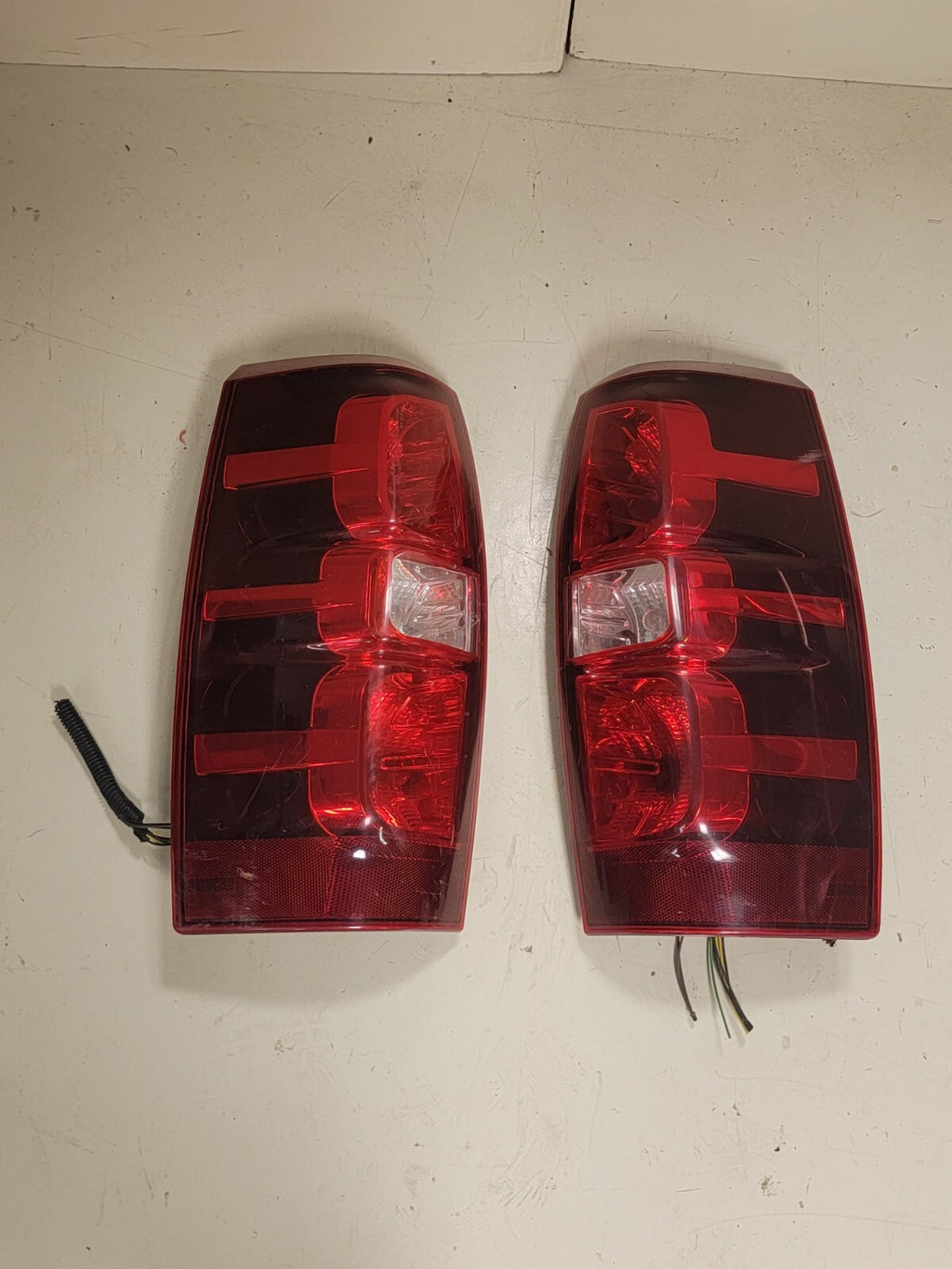 🔥2007-2014 Chevy Tahoe Suburban 1500 2500 Brake Lamp SET