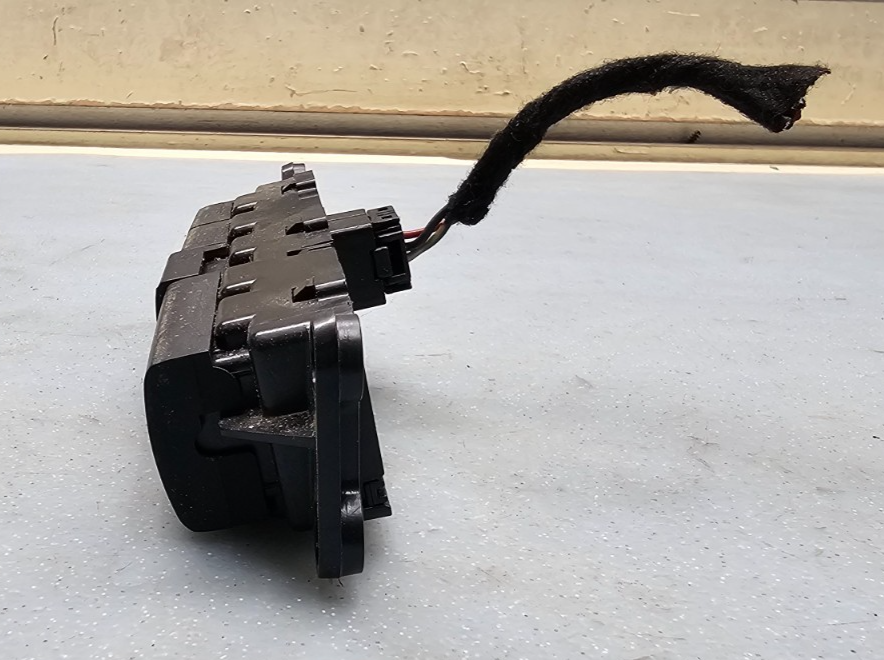 🔥07-10 SEBRING AVENGER Dash Emergency Hazard Light Switch OEM
