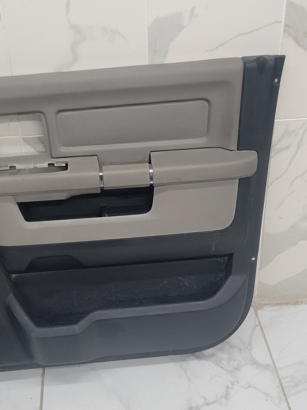 🔥12-15 Dodge RAM Interior Door Panel Front RIGHT Side BLACK & light gray