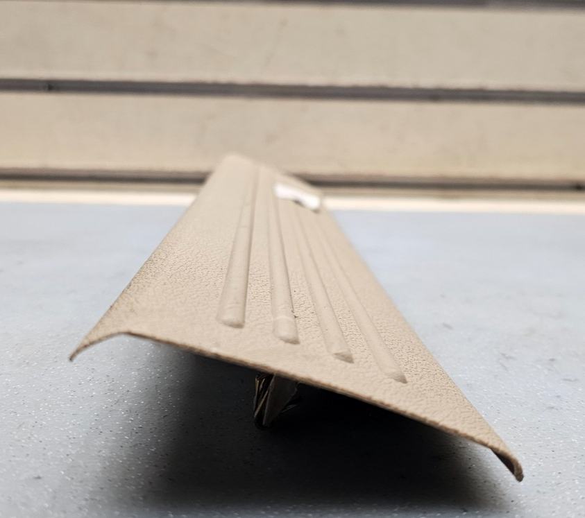 🔥07-14 SILVERADO SIERRA LEFT FRONT CREW CAB DOOR SILL SCUFF PLATE TRIM TAN