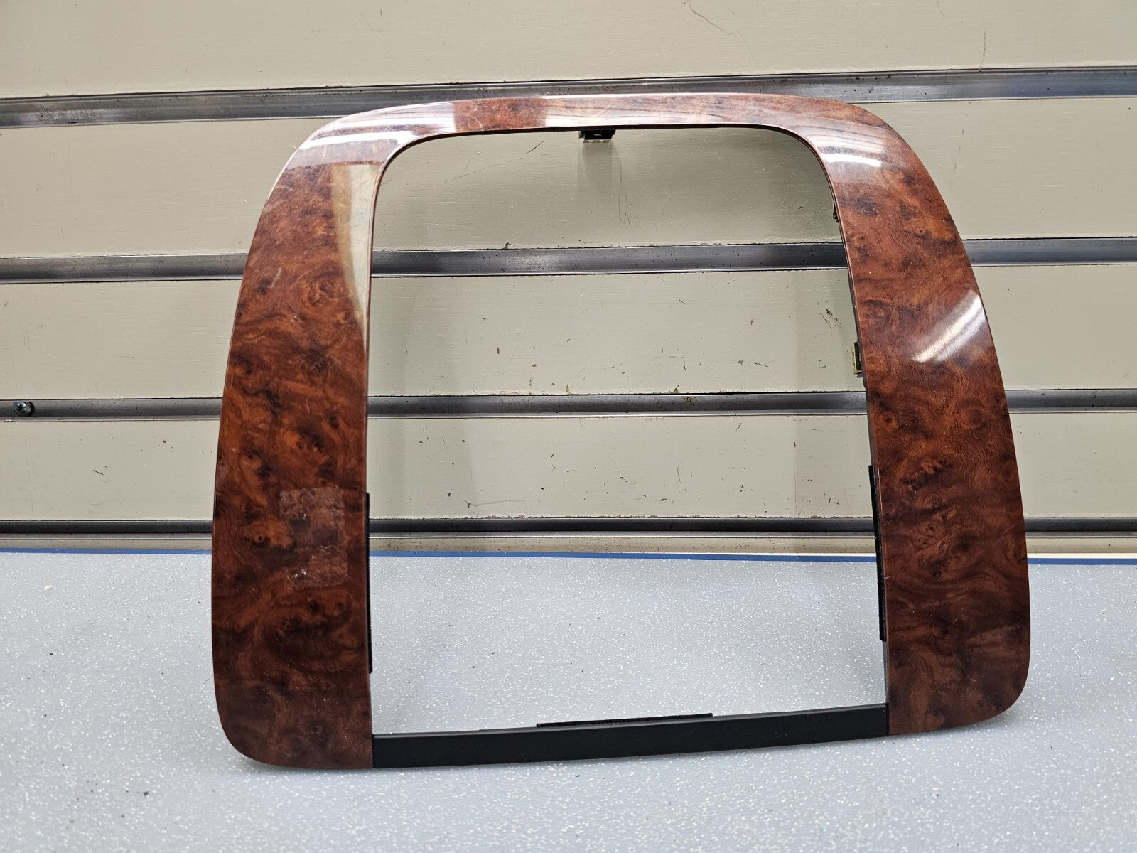 🔥07-13 SUBURBAN TAHOE YUKON CENTER DASH RADIO SUUROUND BEZEL TRIM ASSEMBLY WOOD