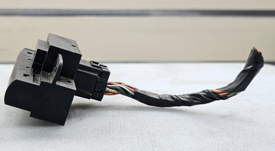 🔥05-10 Chrysler 300 Grand Caravan Hazard Warning Light Control Switch Esp Off