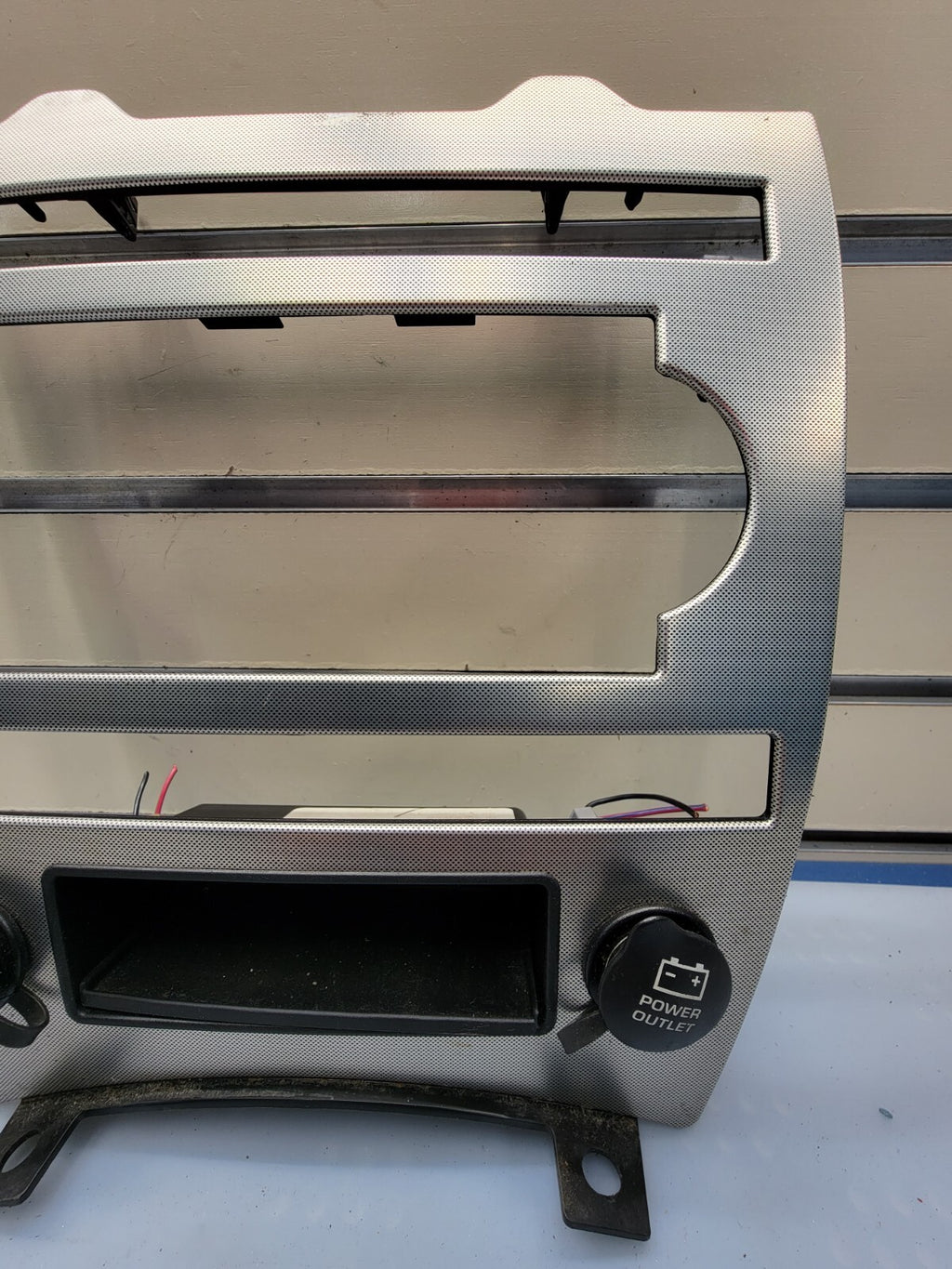 🔥05-07 JEEP GRAND CHEROKEE DASH PANEL RADIO SURROUND TRIM BEZEL Silver OEM B70