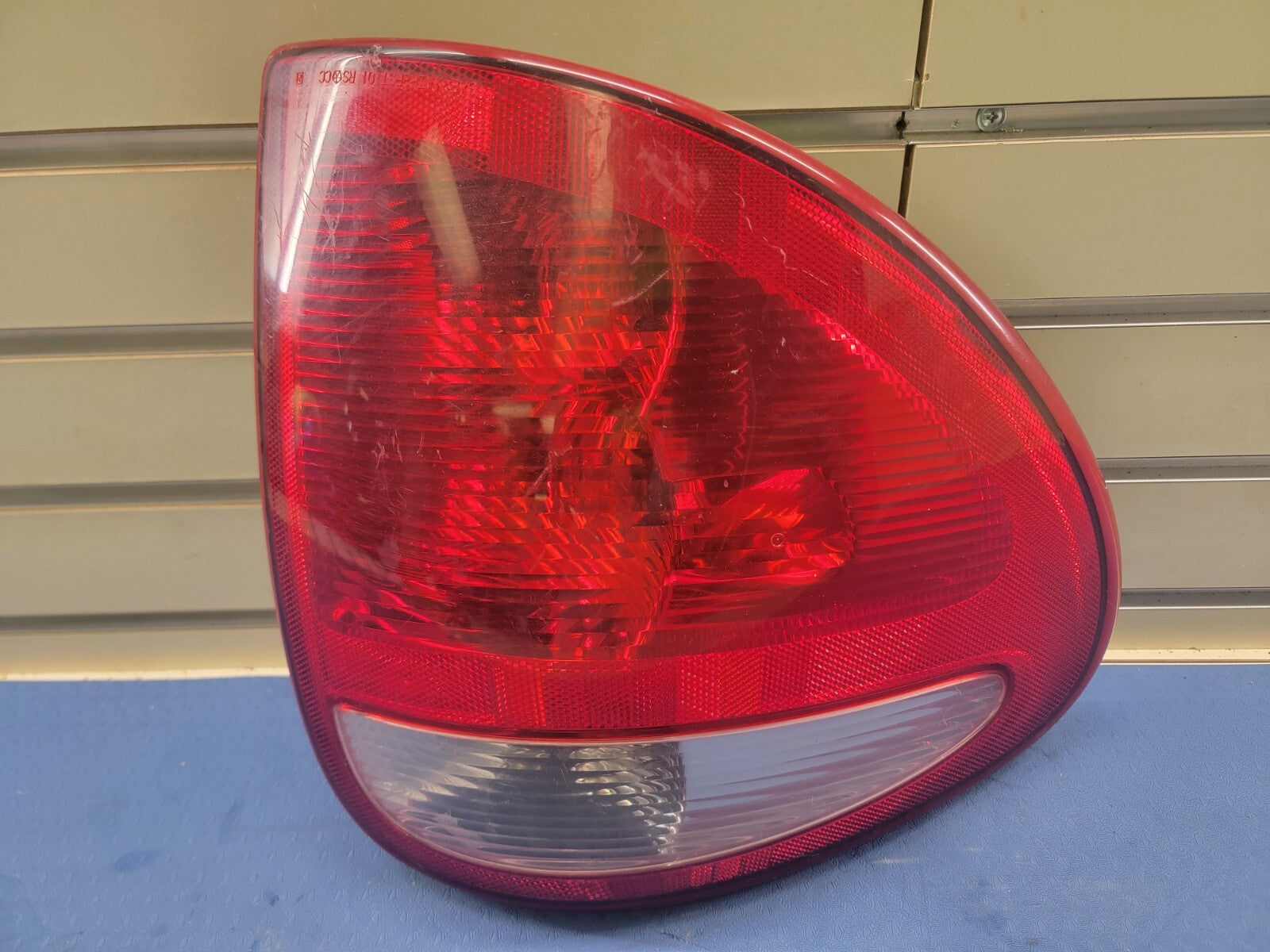 🔥2004-2007 Dodge Caravan Driver Left Tail Light Fits  OEM