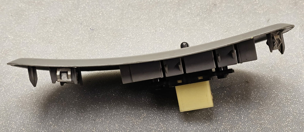 🔥01-07 Caravan Town Country Front Right Passenger Window Door Lock Switch Gray