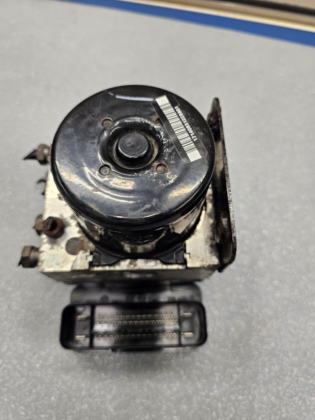 2011 Ford Fiesta ABS Anti-Lock Brake Pump Motor Actuator Control Module Assembly