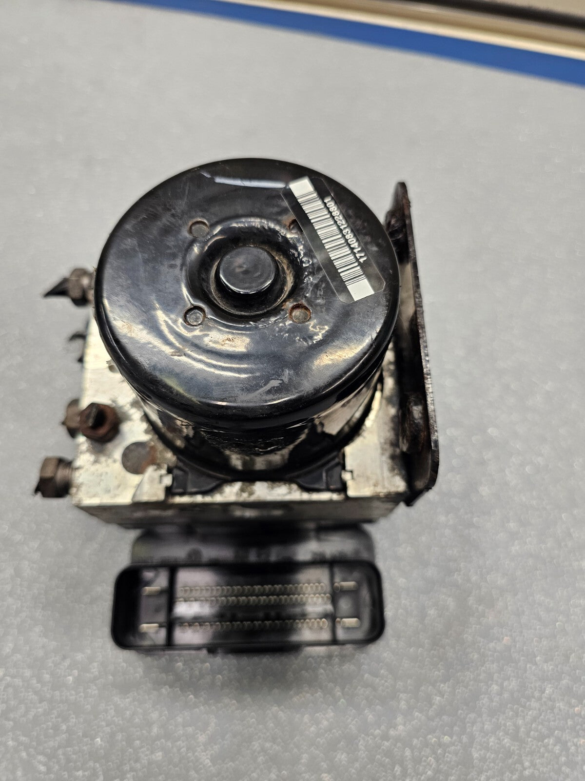 2011 Ford Fiesta ABS Anti-Lock Brake Pump Motor Actuator Control Module Assembly