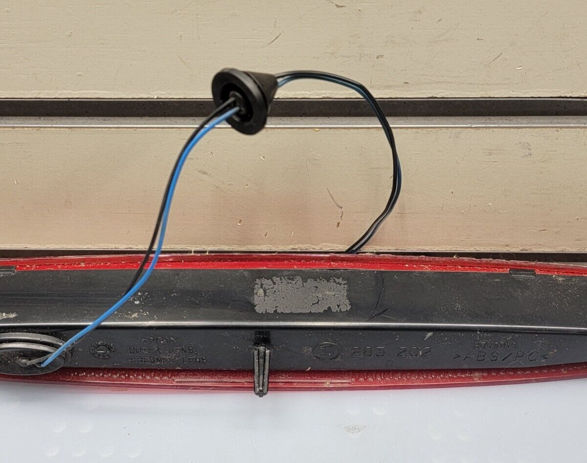 🔥02-07 Buick Rendezvous Third Brake Light Upper Rear Tailgate Hatch Light Lamp
