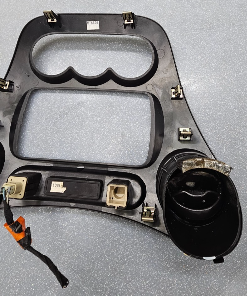 🔥03-07 Saturn Ion Dash Radio AC Climate Control Bezel Assembly Trim Panel BLACK