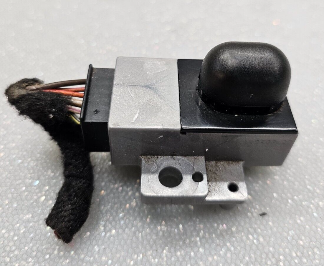 🔥2003-2011 Lincoln Town Car Dash Security Light Assembly OEM