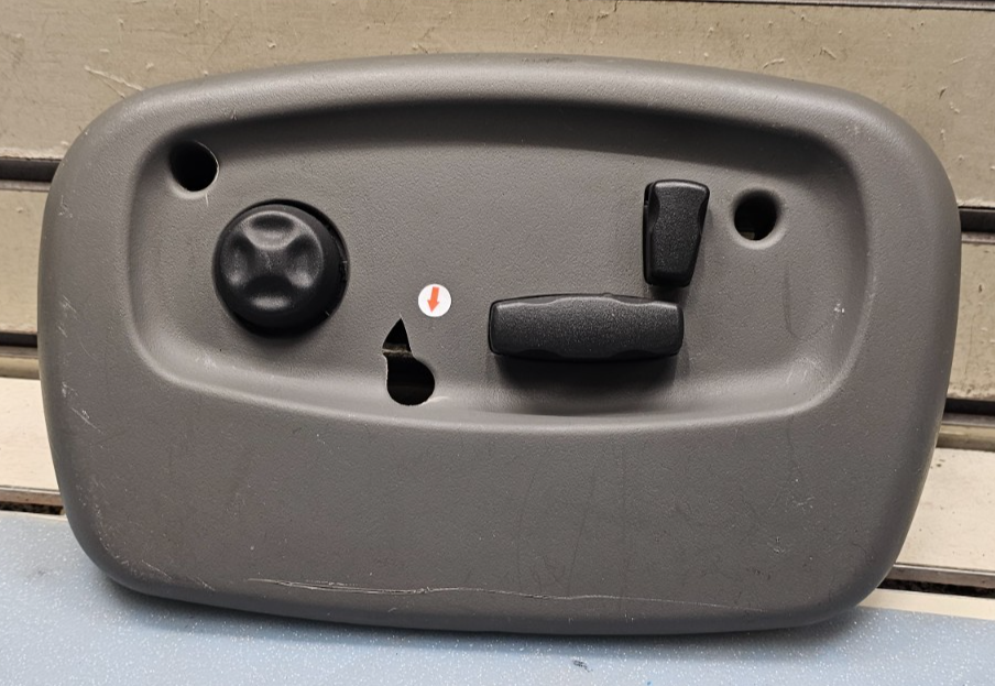 🔥2002-2005 GMC Envoy Power Directional Seat Switch LEFT DRIVER Side GRAY OEM
