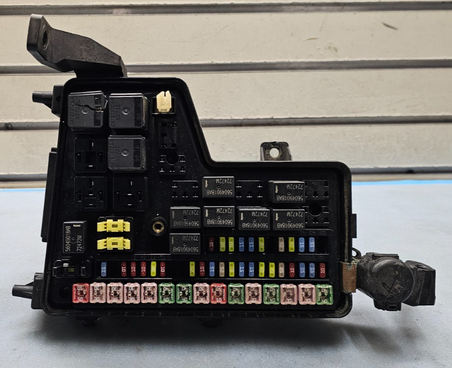 🔥02-05 Dodge Ram Engine TIPM Fuse Box Junction Body Control Distribution Module