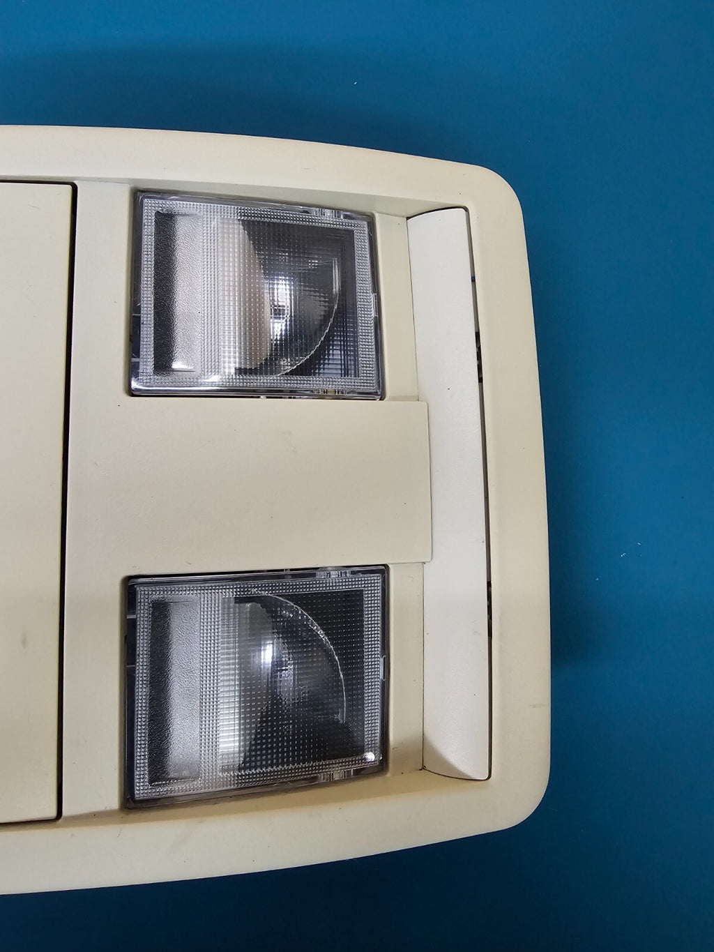 05-07 Dodge Charger 13-18 Challenger Overhead Console Dome Map Light Storage Tan