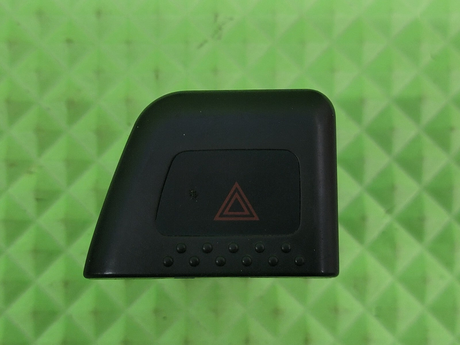🔥96-00 Nissan Pathfinder, Infiniti QX4 Dash Hazard Light Switch OEM SW30