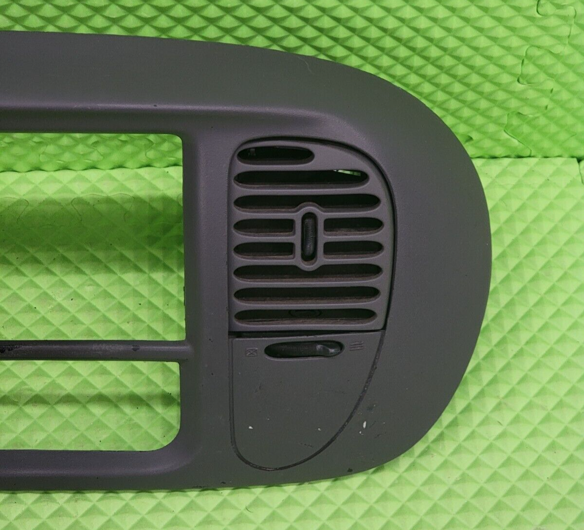 🔥1997-2003 Ford F150 Center Dash Radio Climate BEZEL TRIM Panel Line Gray B1