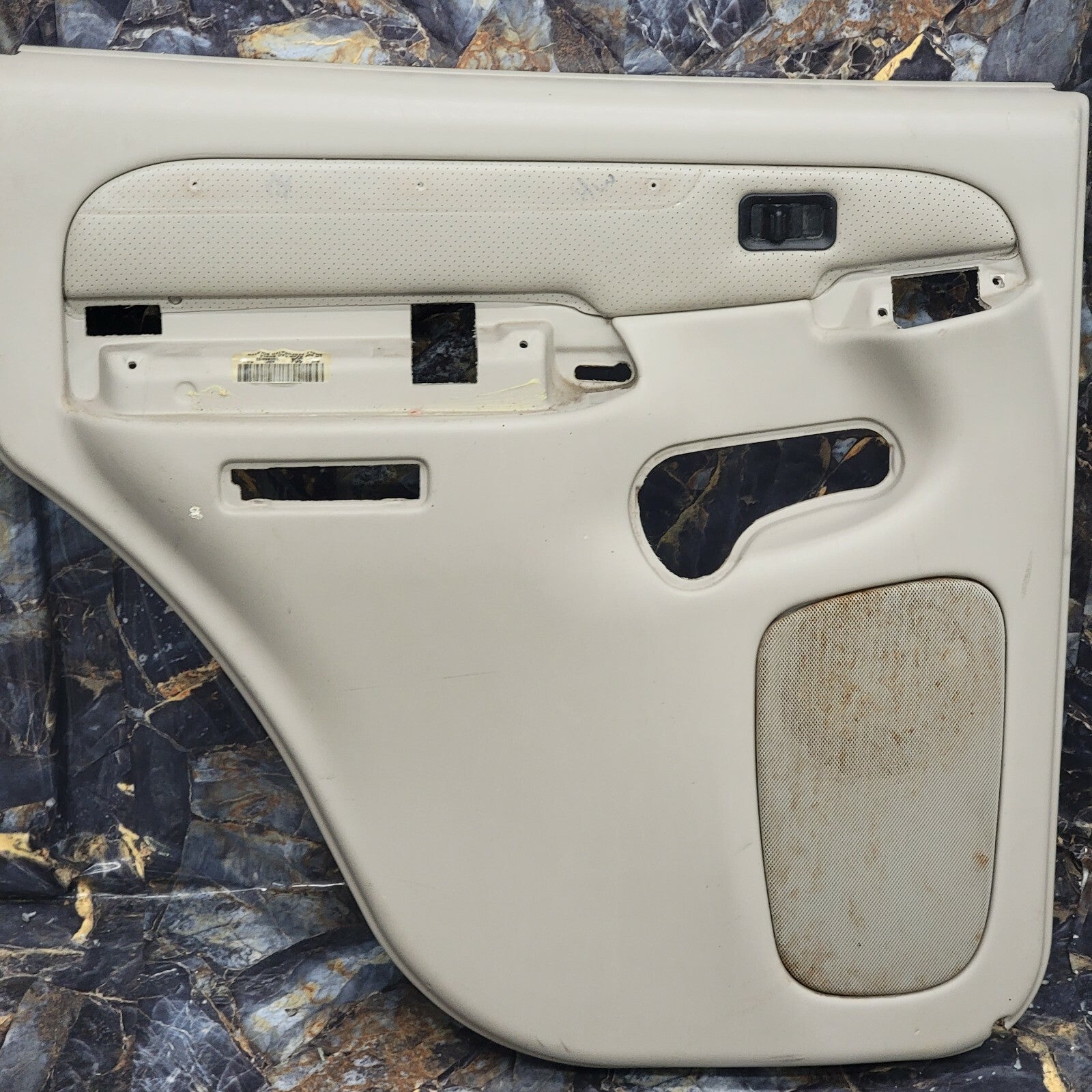 🔥99-06 Silverado SIERRA Door Panel Rear LEFT /No Arm TAN H9_D D7
