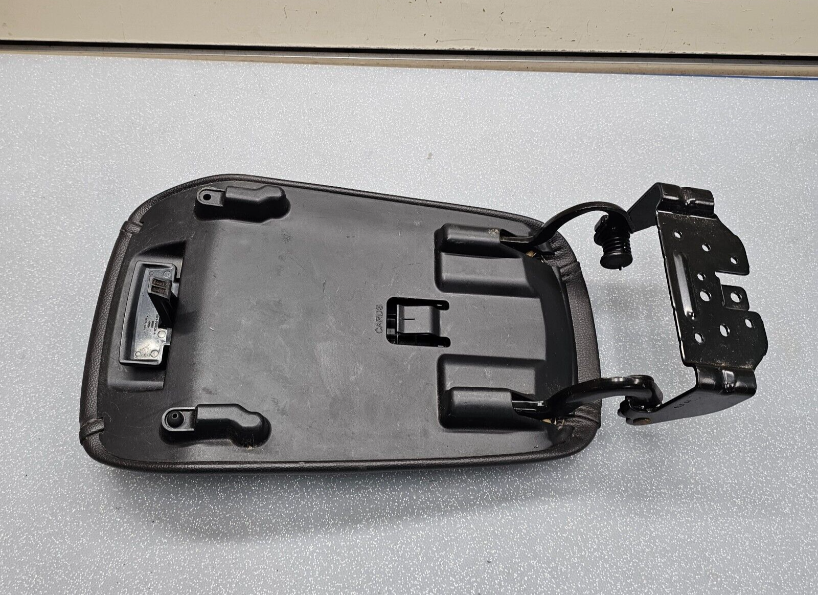 🔥13-16 Ford Fusion Front Center Console Lid Armrest Leather Cover Top Pad Black