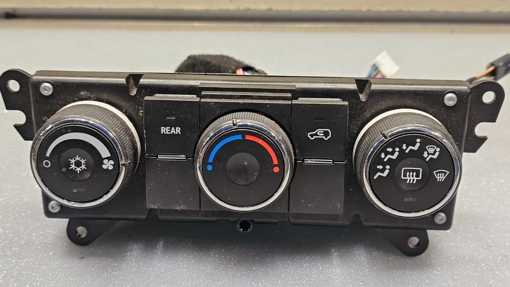 🔥09-12 CHEVY TRAVERSE DASH CENTER AC HEATER CLIMATE TEMPERATURE CONTROL UNIT