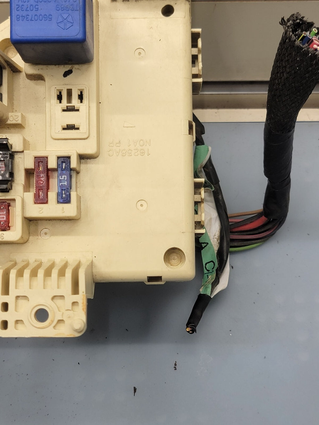 🔥1998-2002 Dodge Ram 1500 2500 3500 interior Dash CABIN Fuse box panel OEM