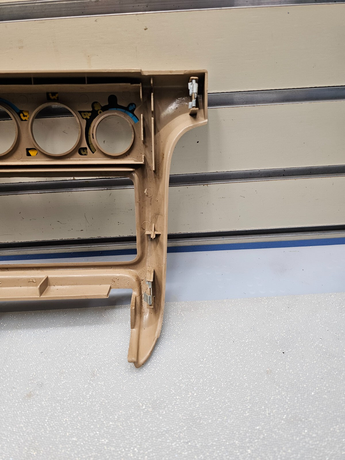 🔥1995 - 1998  DODGE NEON CLIMATE CONTROL RADIO DASH BEZEL DARK TAN