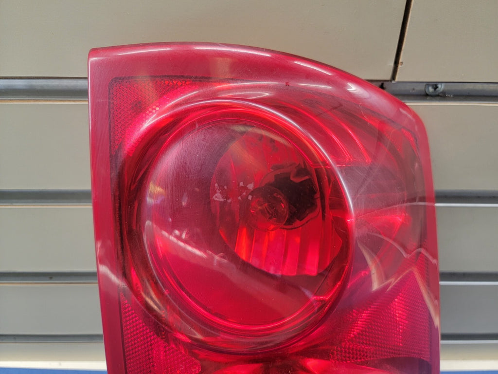 🔥05-11 Dodge Dakota Quarter Tail Light Outer Lamp Right Passenger Assembly