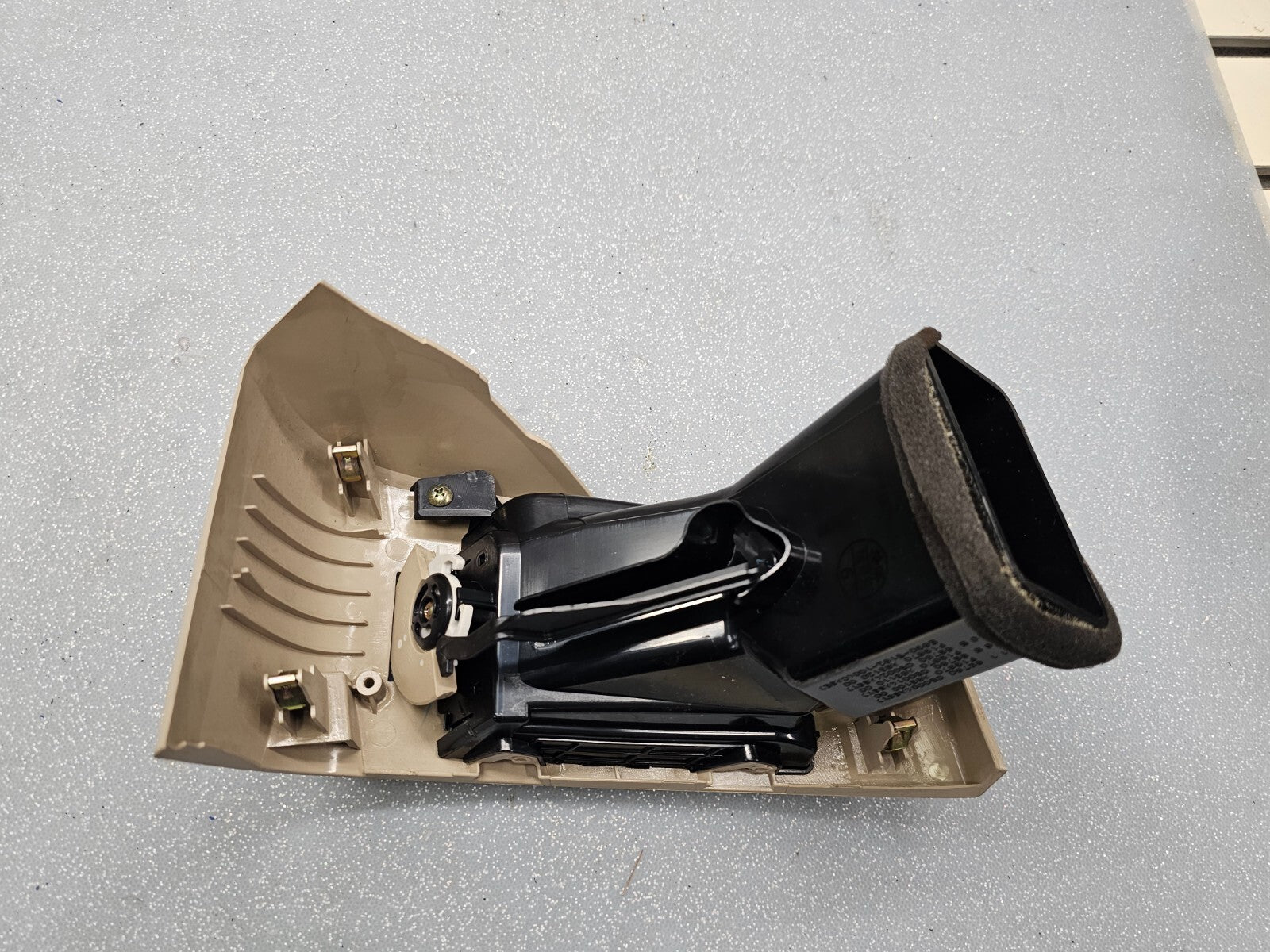 🔥03-07 NISSAN MURANO FRONT RIGHT PASSENGER DASH HEAT AIR VENT FILTER TRIM TAN