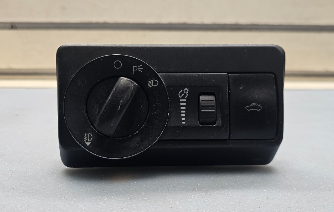 🔥06-09 Fusion Milan Dash Headlight Panel Dimmer Trunk Switch Assembly black