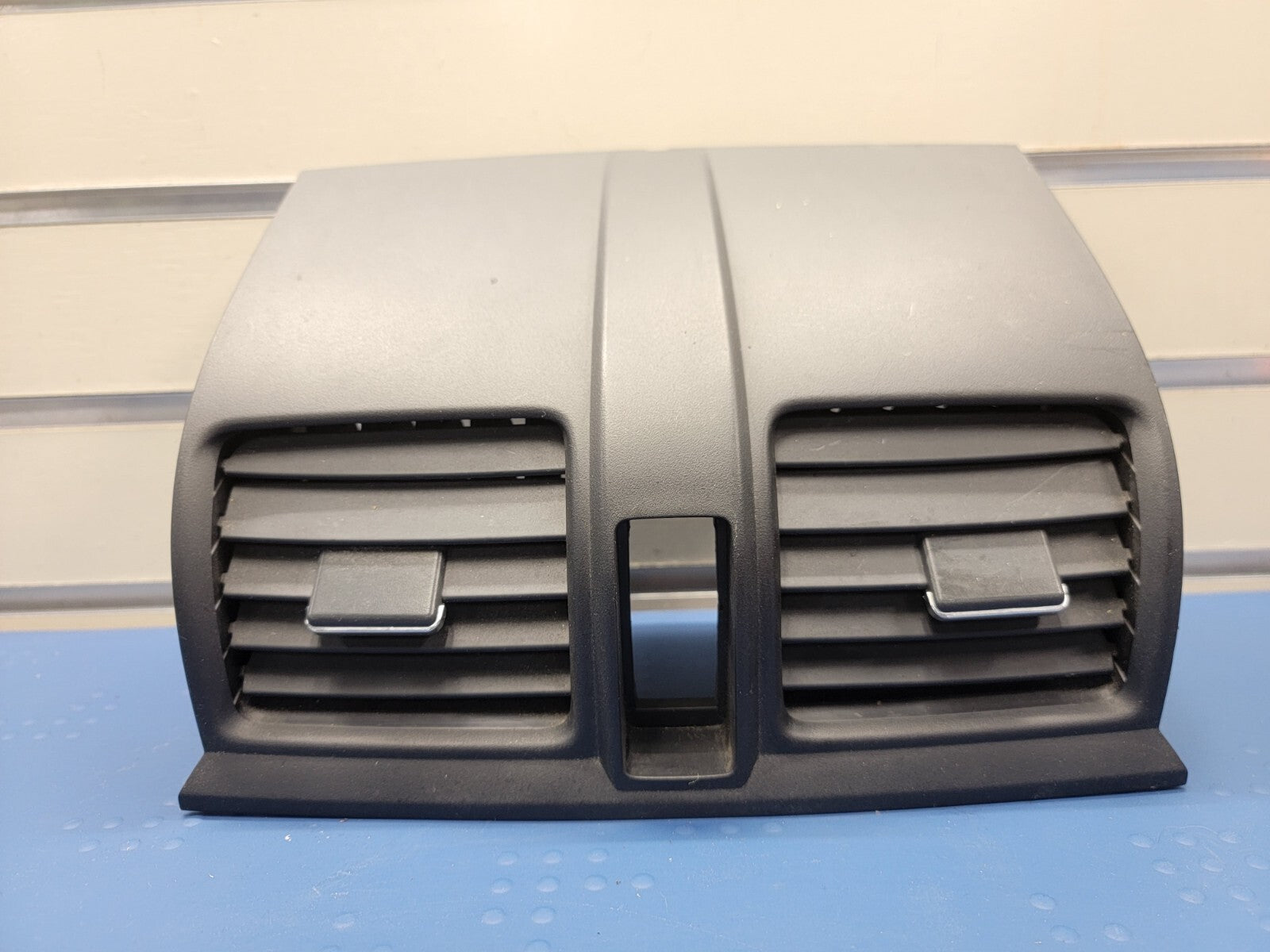 07-11 Honda CRV Front Center Dash Air Vent Heater Trim Panel Bezel Lid Assembly