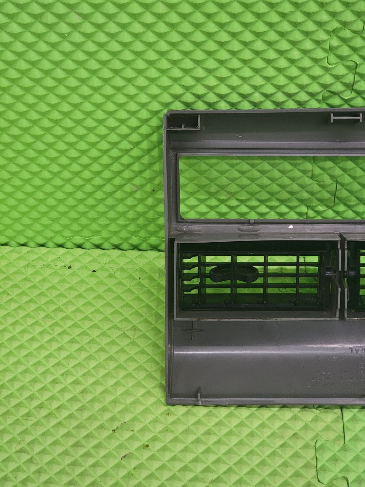 🔥88-94 Chevy GMC Suburban Silverado Tahoe Blazer Center Dash bezel gray