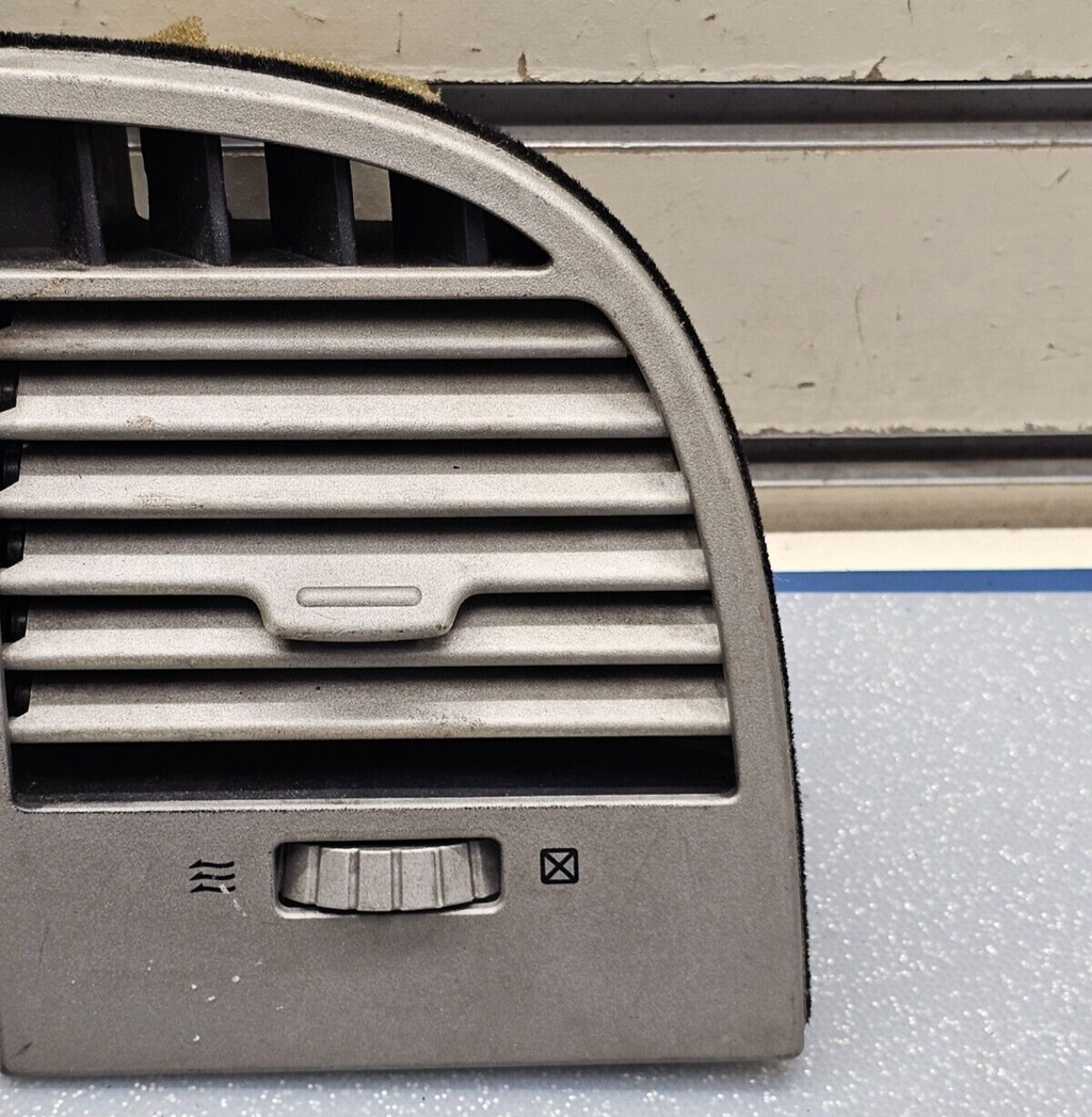 03-06 NAVIGATOR DASH FRONT RIGHT PASSENGER AC HEATER AIR VENT FILTER CONDITIONER