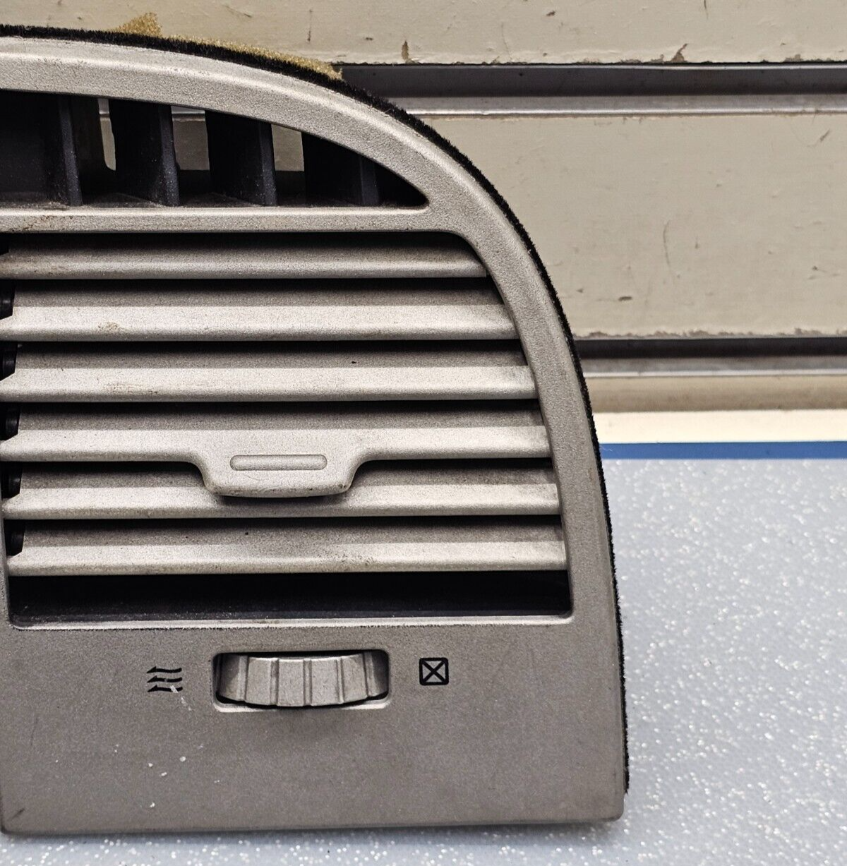 03-06 NAVIGATOR DASH FRONT RIGHT PASSENGER AC HEATER AIR VENT FILTER CONDITIONER