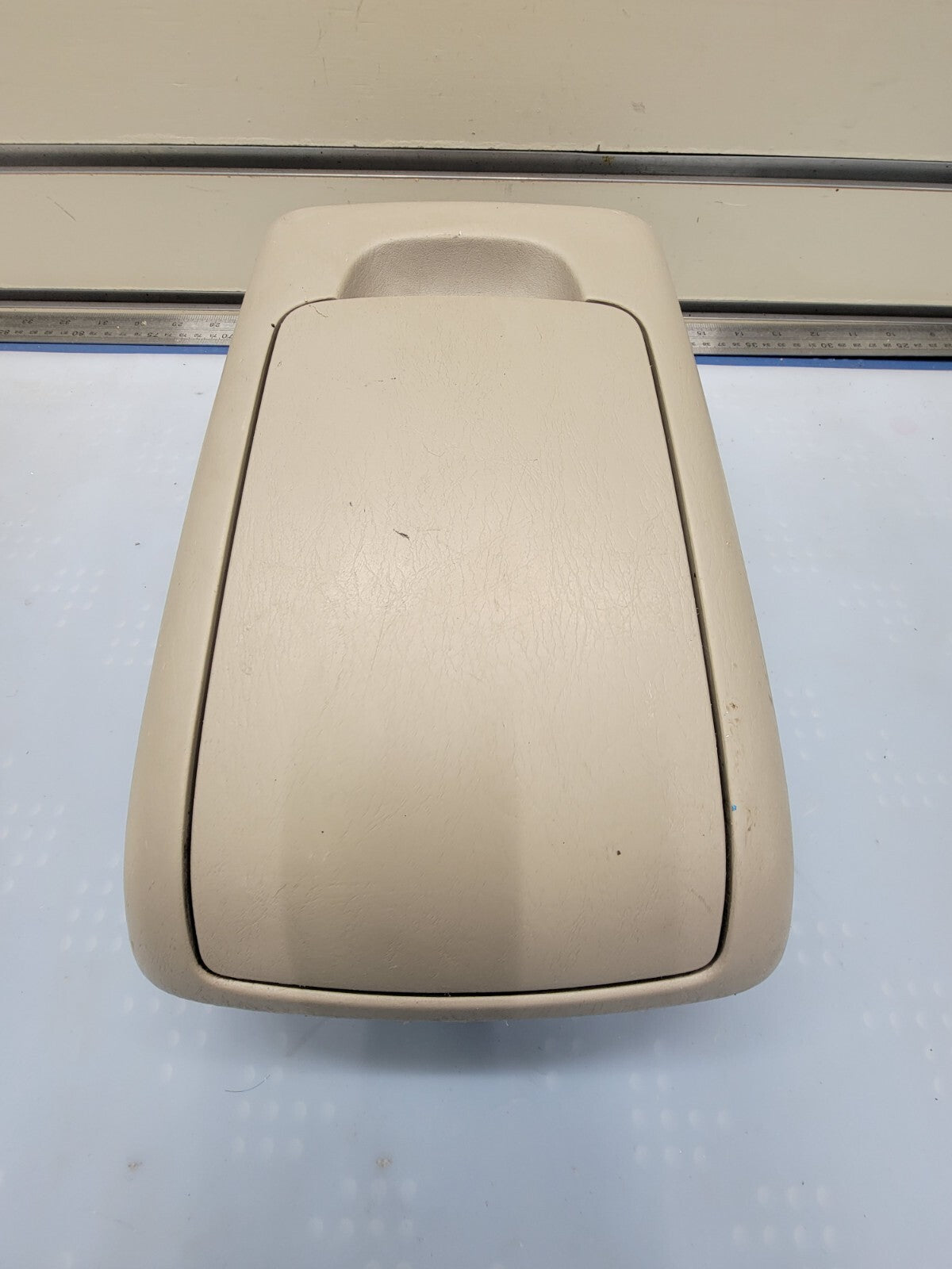 🔥 2004-2010 Toyota Sienna Center Console Lid Armrest Arm Rest Cover Tan